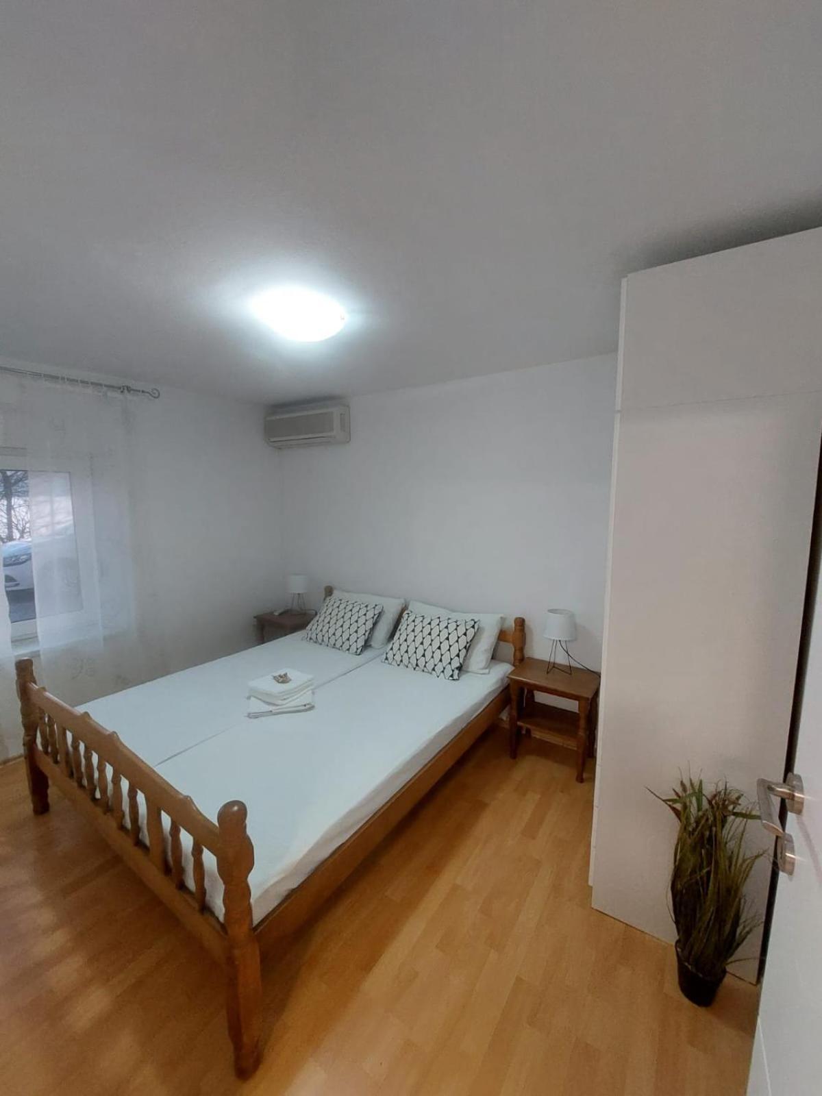 Apartman Luka Klenovica Kültér fotó